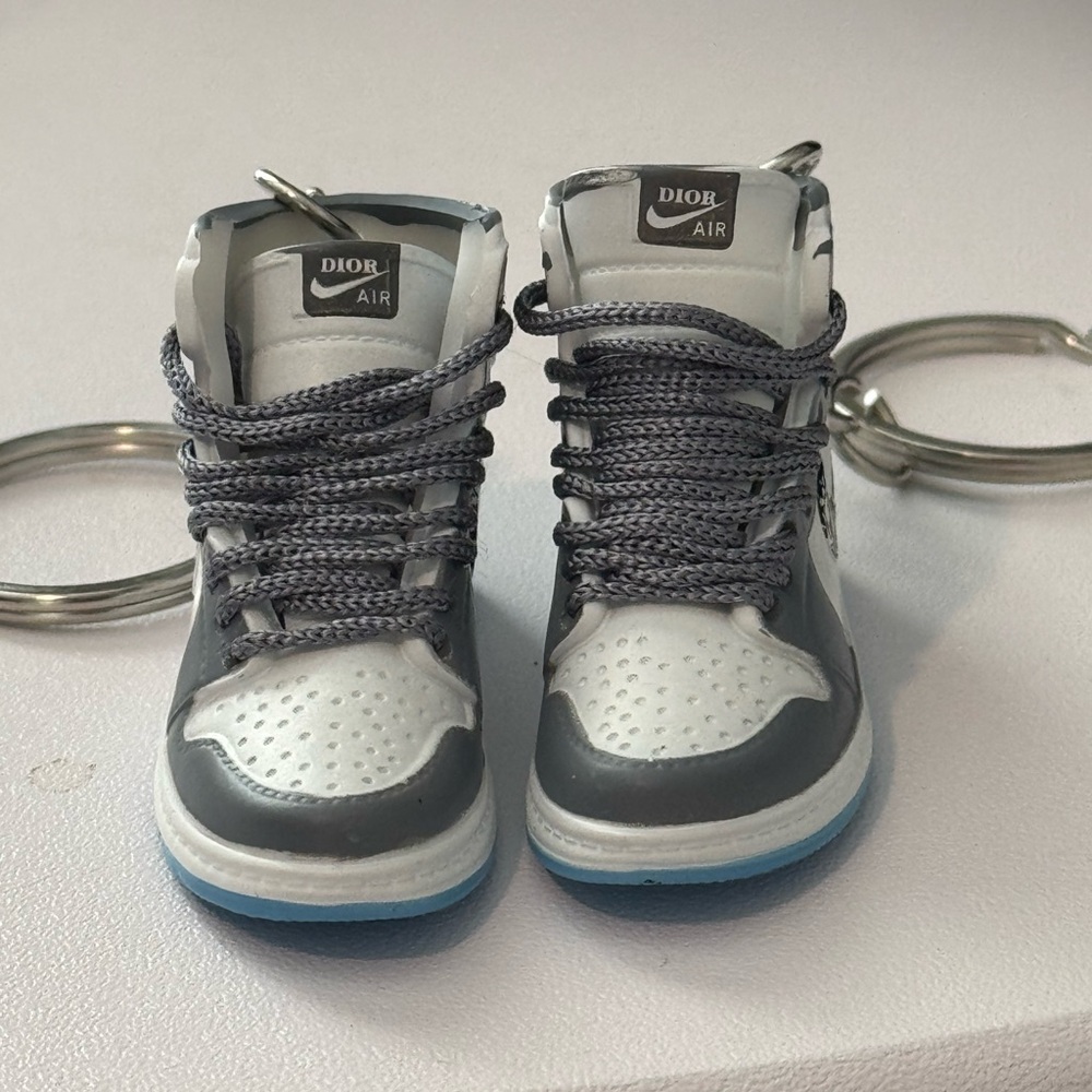 Jordan Mini Keychain & Box - Picture 2 of 4